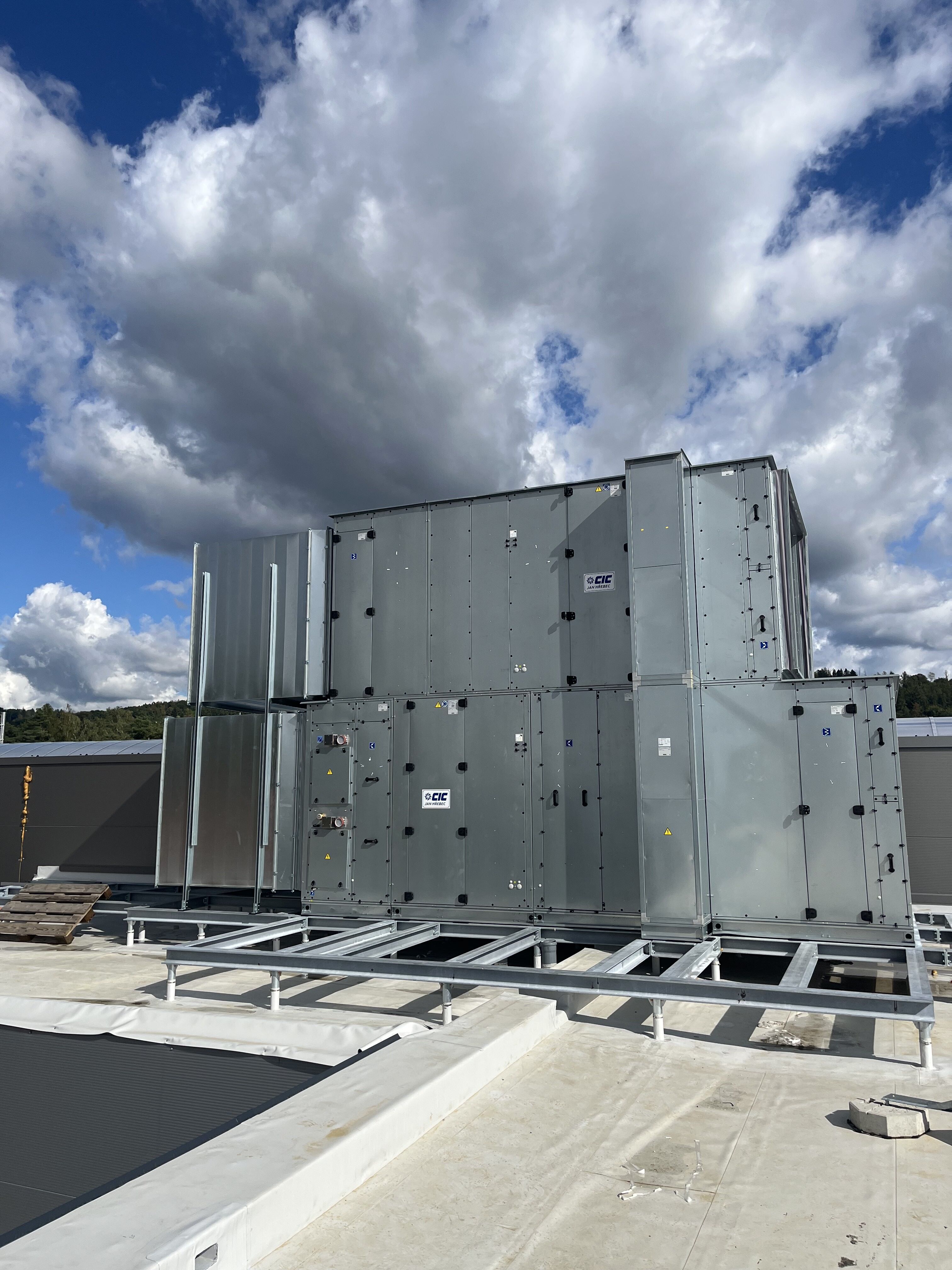 20240915_125641489_iOS (1)